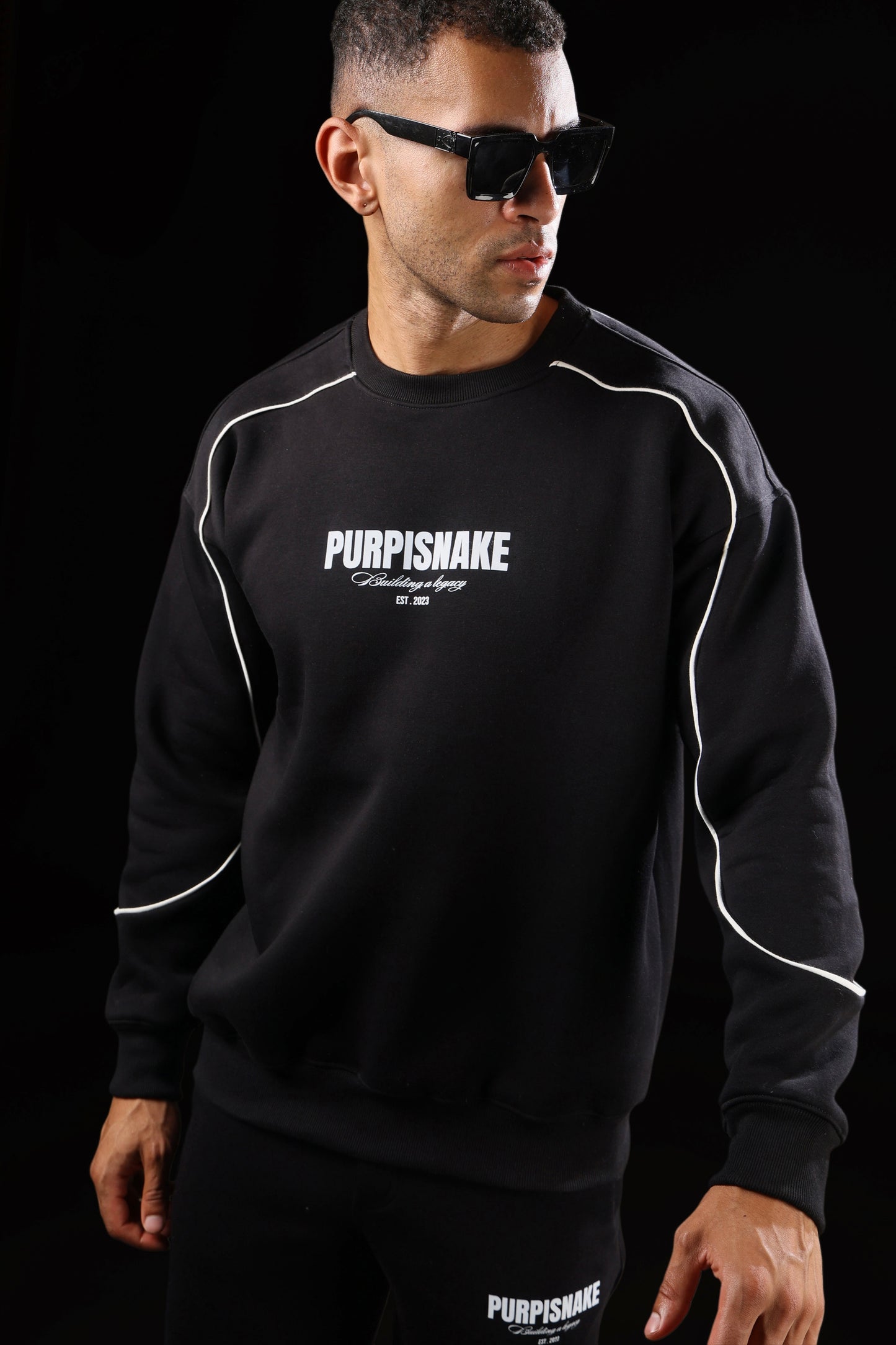Black piping sweatshirt
