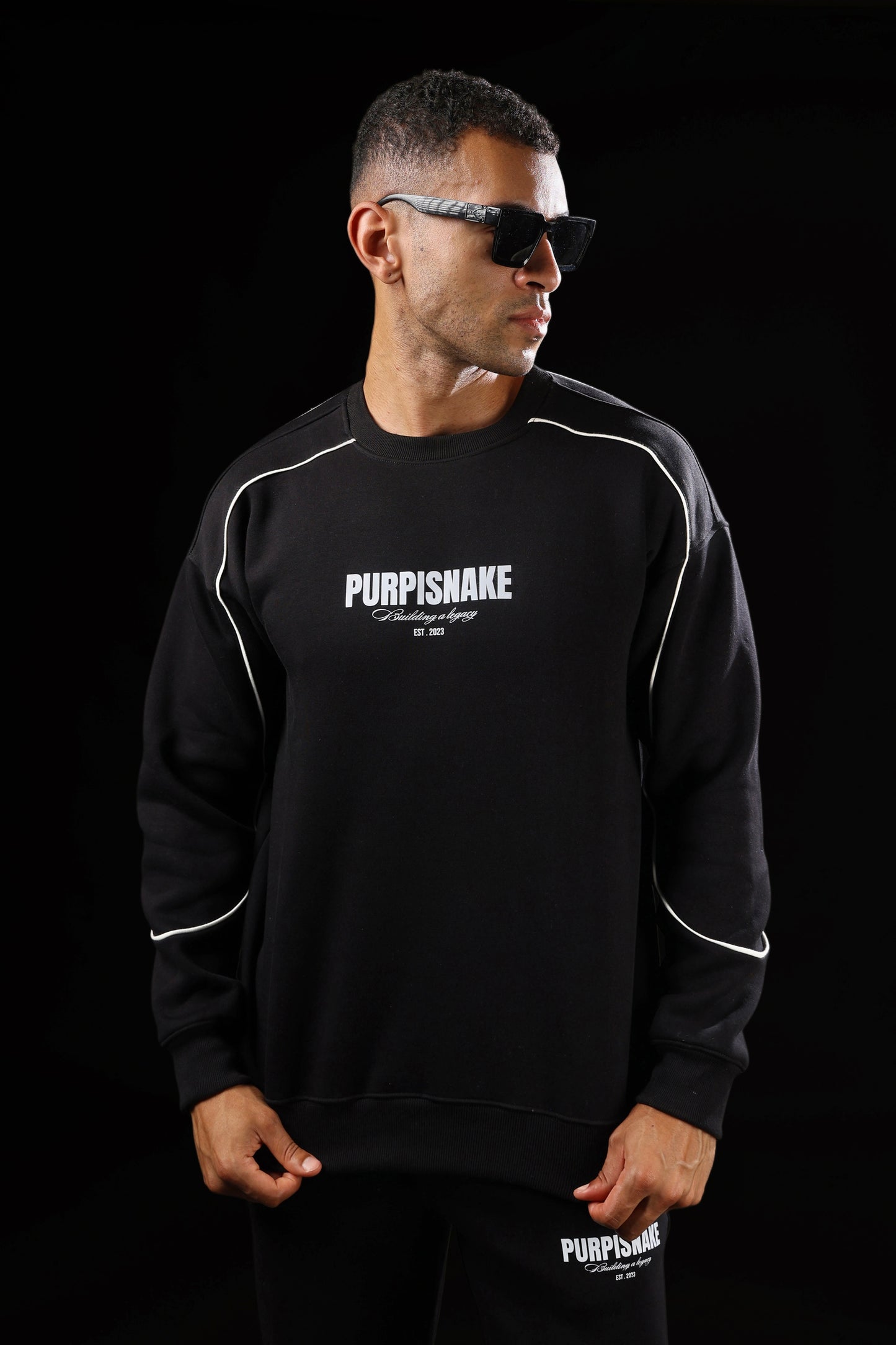 Black piping sweatshirt